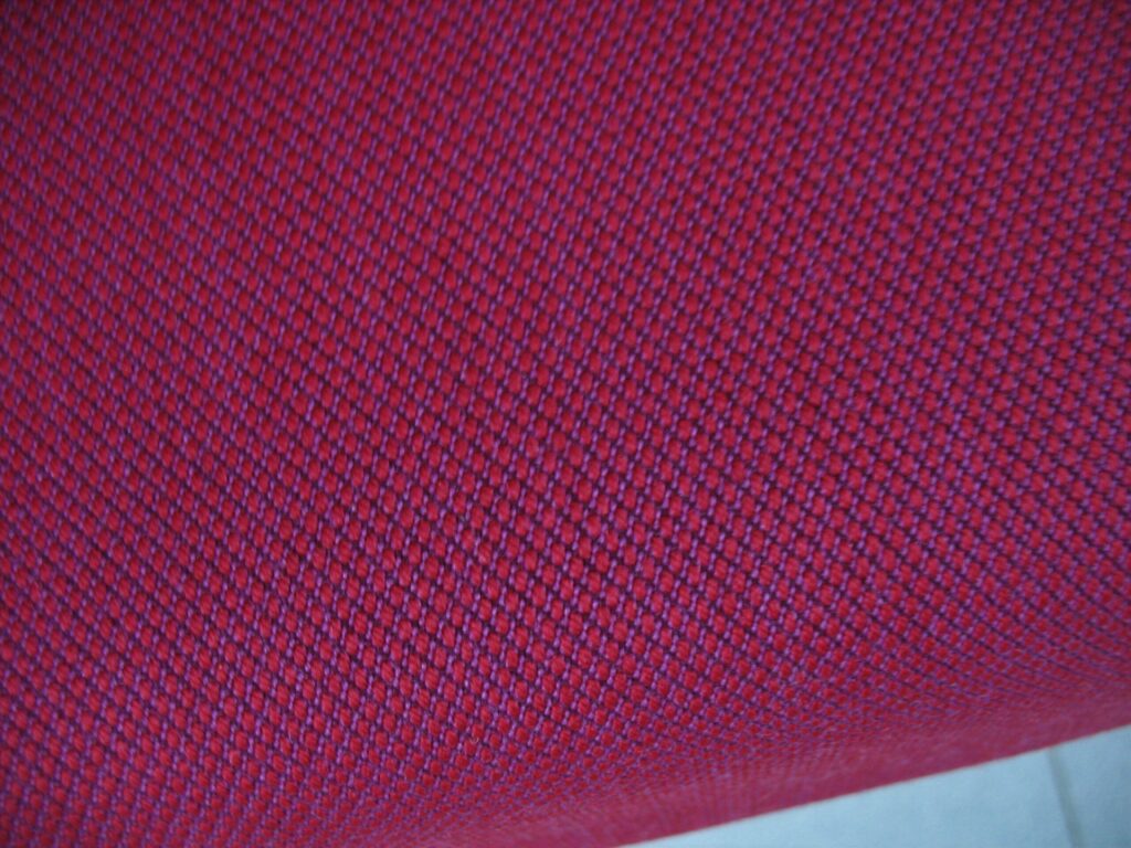 Kvadrat Steelcut Trio 653 fuchsia pink