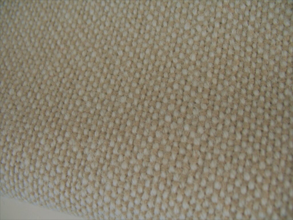 Kvadrat Hallingdal 65 200 cream beige