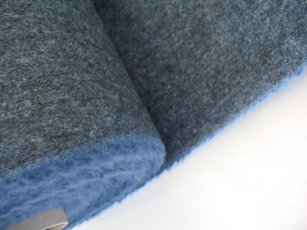Gudbrandsdalens Bardal 780 dark blue mottled