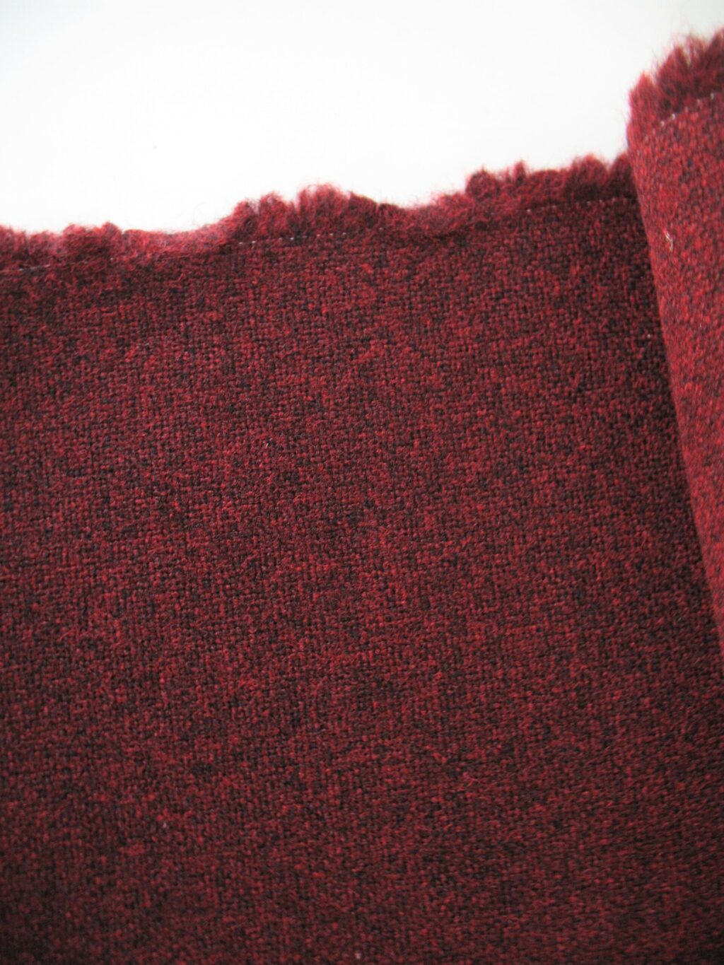 Kvadrat Tonica 2 612 dark red