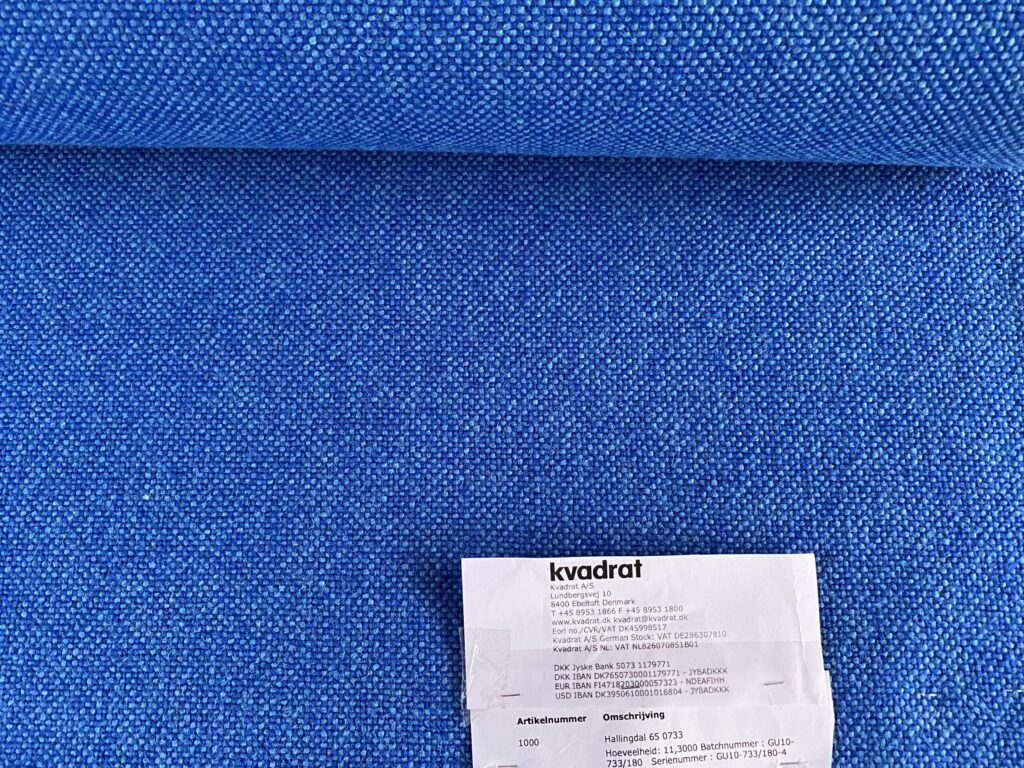 Kvadrat Hallingdal 65 733 2 shades of blue