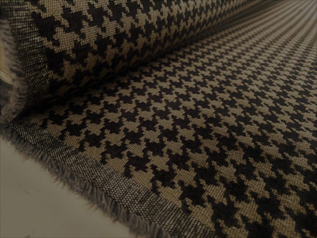 Romo Tremont Ebony black, light brown houndstooth