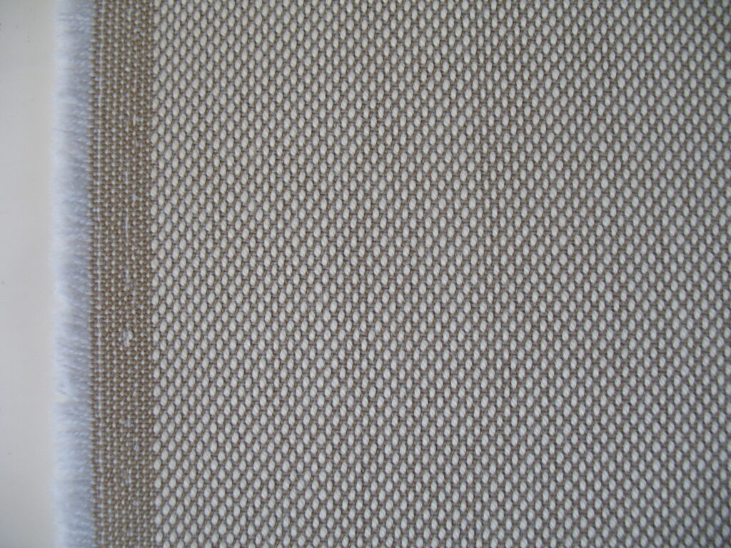 Kvadrat Steelcut Trio 3 213 cream beige grey