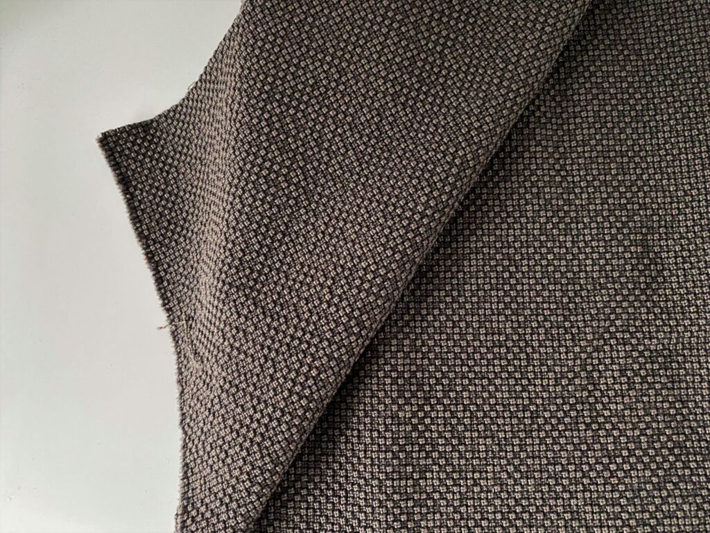 Kvadrat Colline brown black