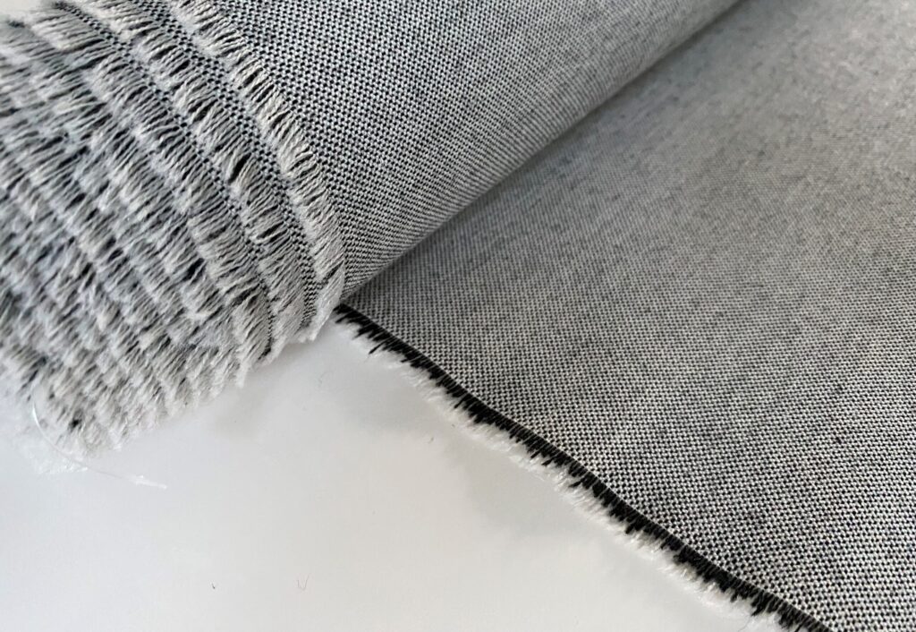 Kvadrat Basel 126 white black