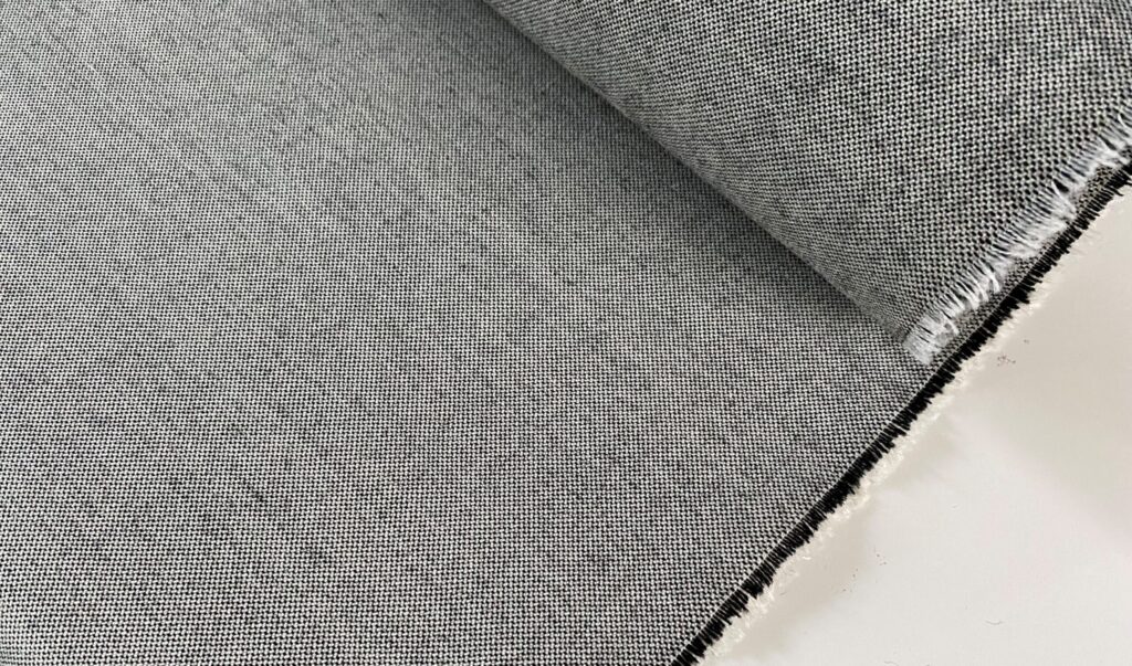 Kvadrat Basel 126 white black