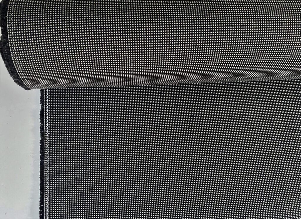Kvadrat Pro 2 241 black and grey chequered