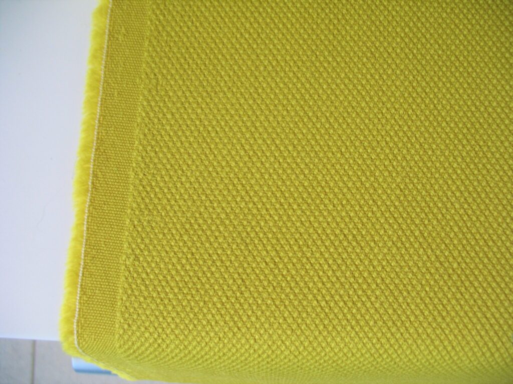 Kvadrat Steelcut 2 435 yellow