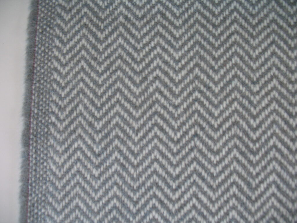 Bute Fabrics Lewis CF840 1014 Drizzle green-grey cream
