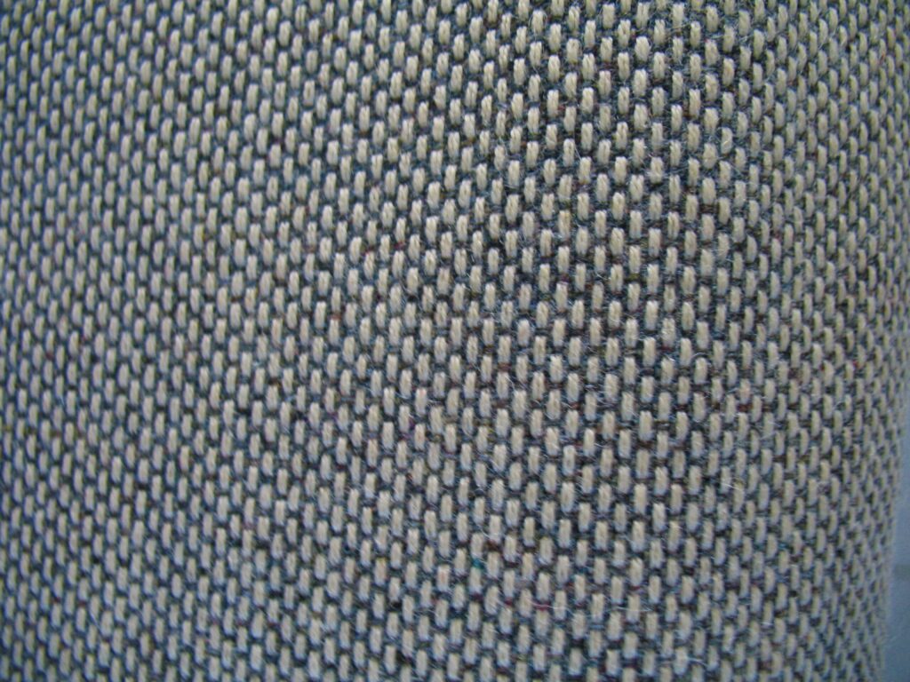 Kvadrat Re-wool 218 soft yellow grey