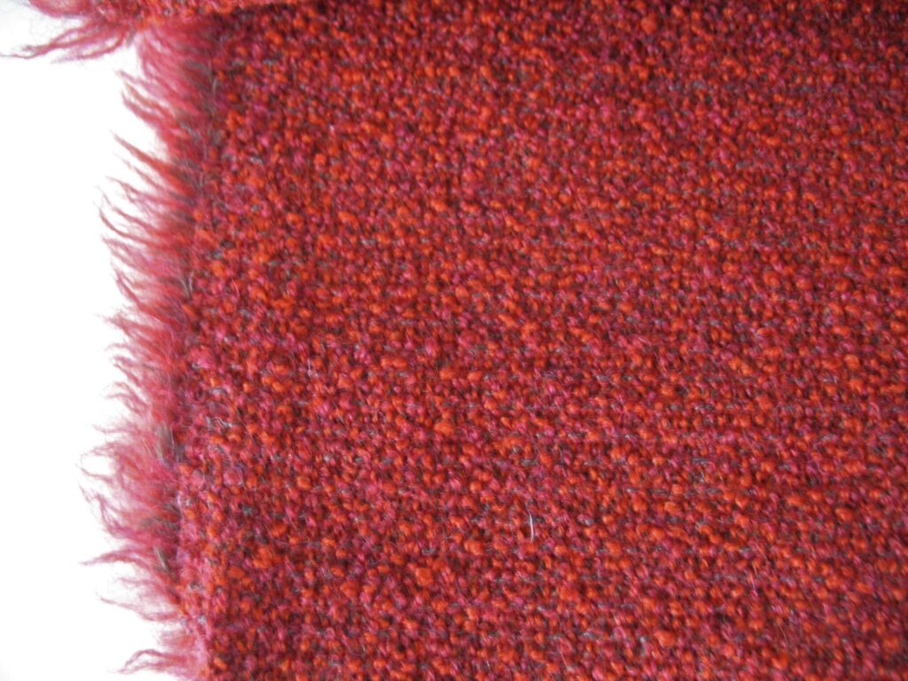 Kvadrat Outback 641 orange, shades of red, grey