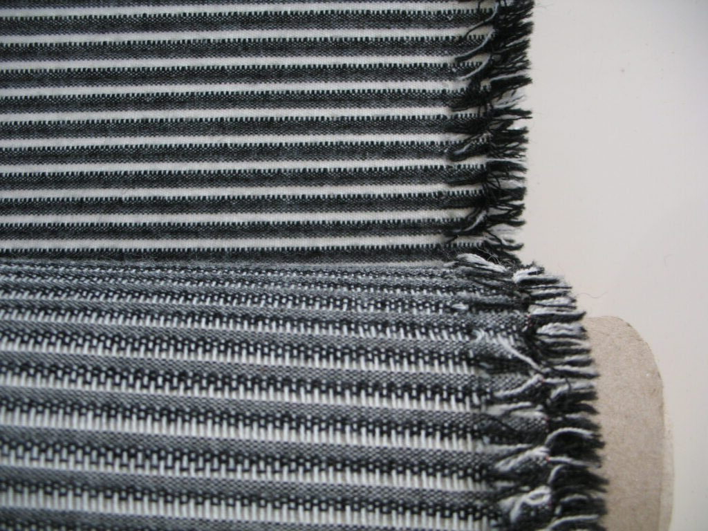 Kvadrat Chicago 129 cream white black