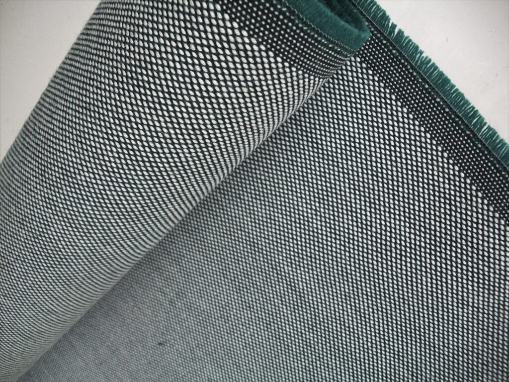 Kvadrat Steelcut Trio 3 916 green cream black