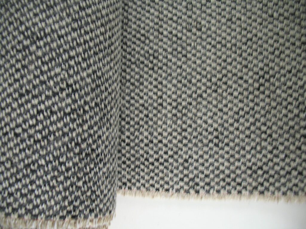 Kvadrat Medina 151 beige, brown-grey, black