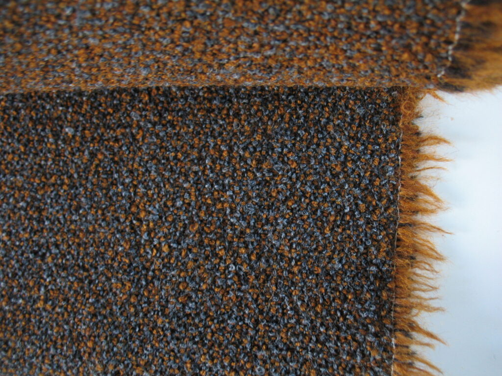 Kvadrat Outback 451 burnt orange grey