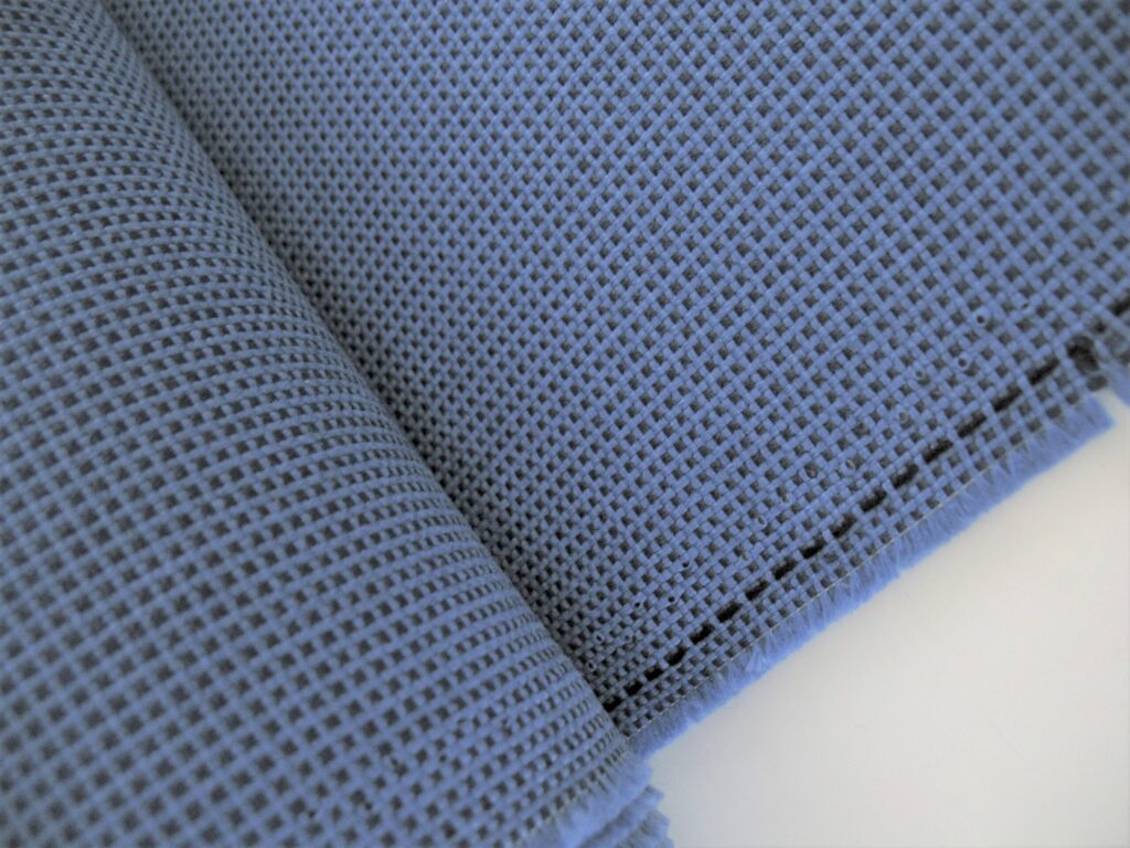 Kvadrat Pro 2 731 light and dark blue chequered