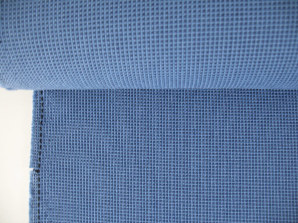 Kvadrat Pro 2 731 light and dark blue chequered