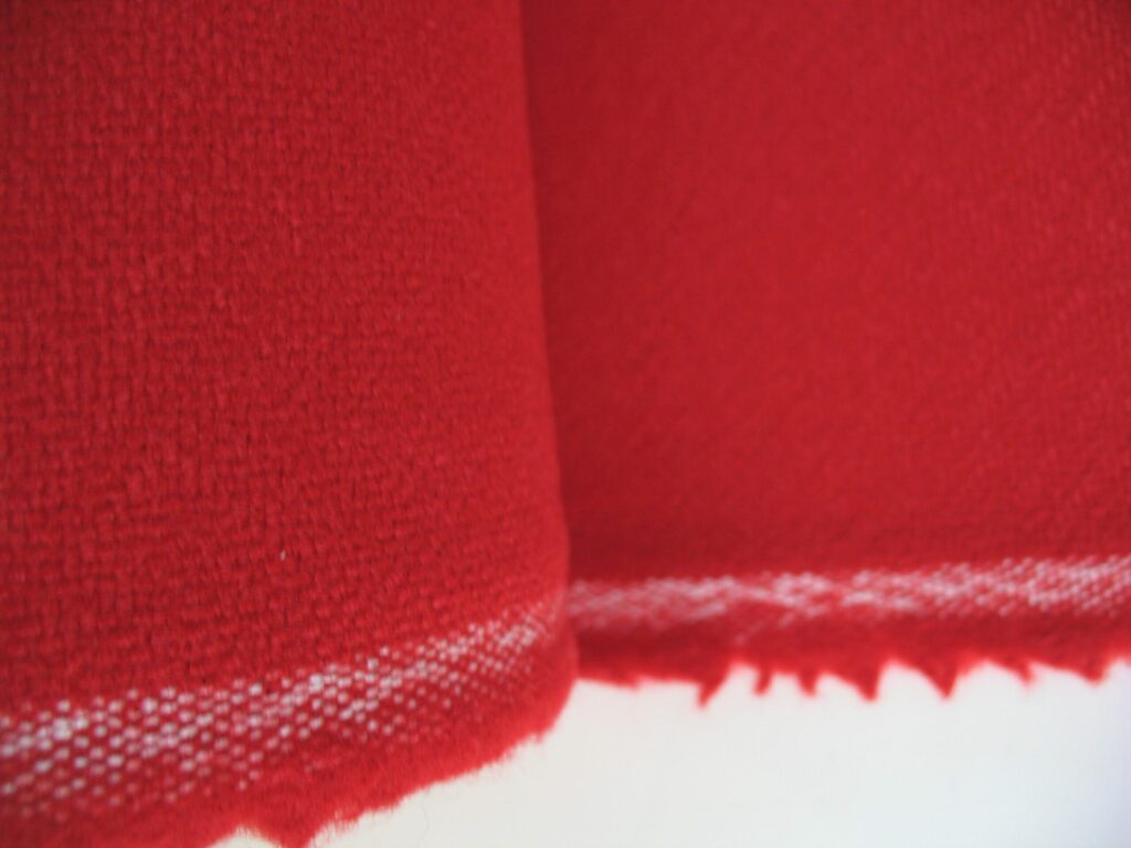 Svensson Softmill red
