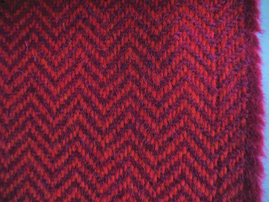 Bute Lewis 2825 orange purple
