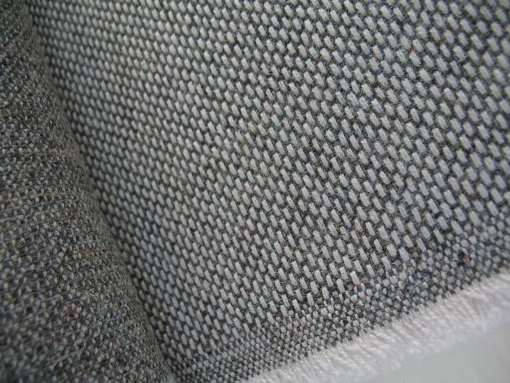Kvadrat Re-wool 108 cream grey