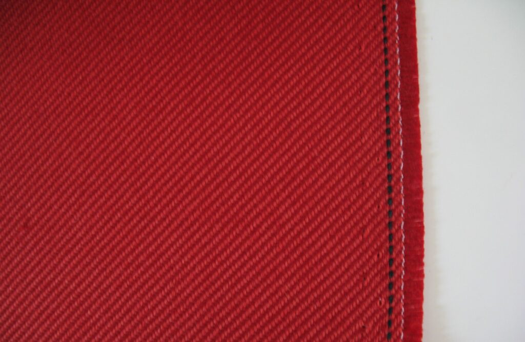 Kvadrat Relate 0641 red