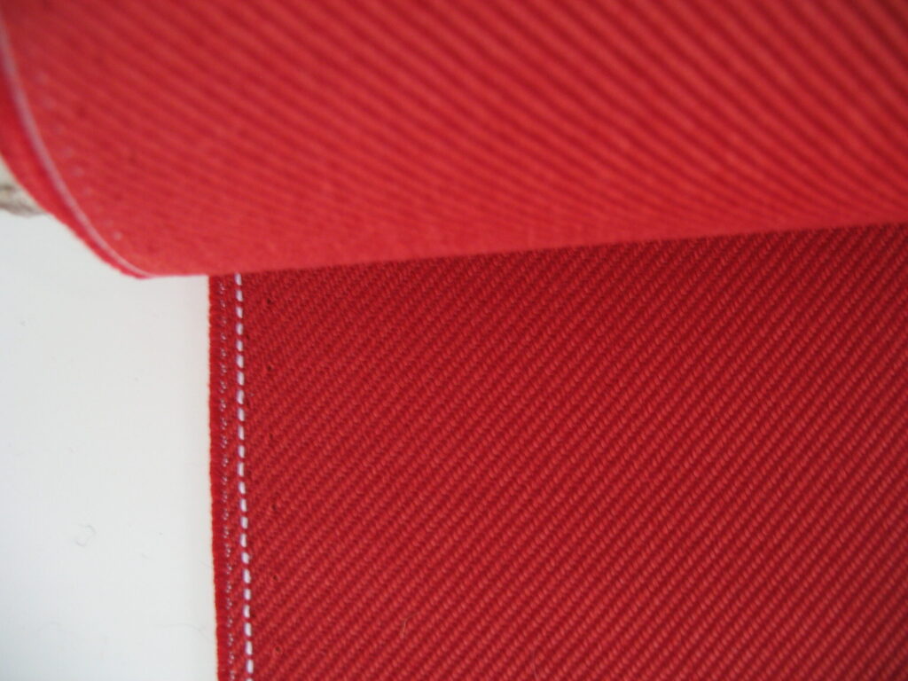 Kvadrat Relate 0641 red