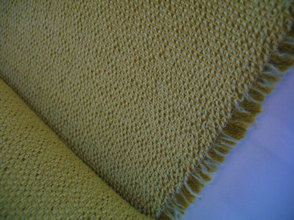 Kvadrat Perla 922 yellow-green