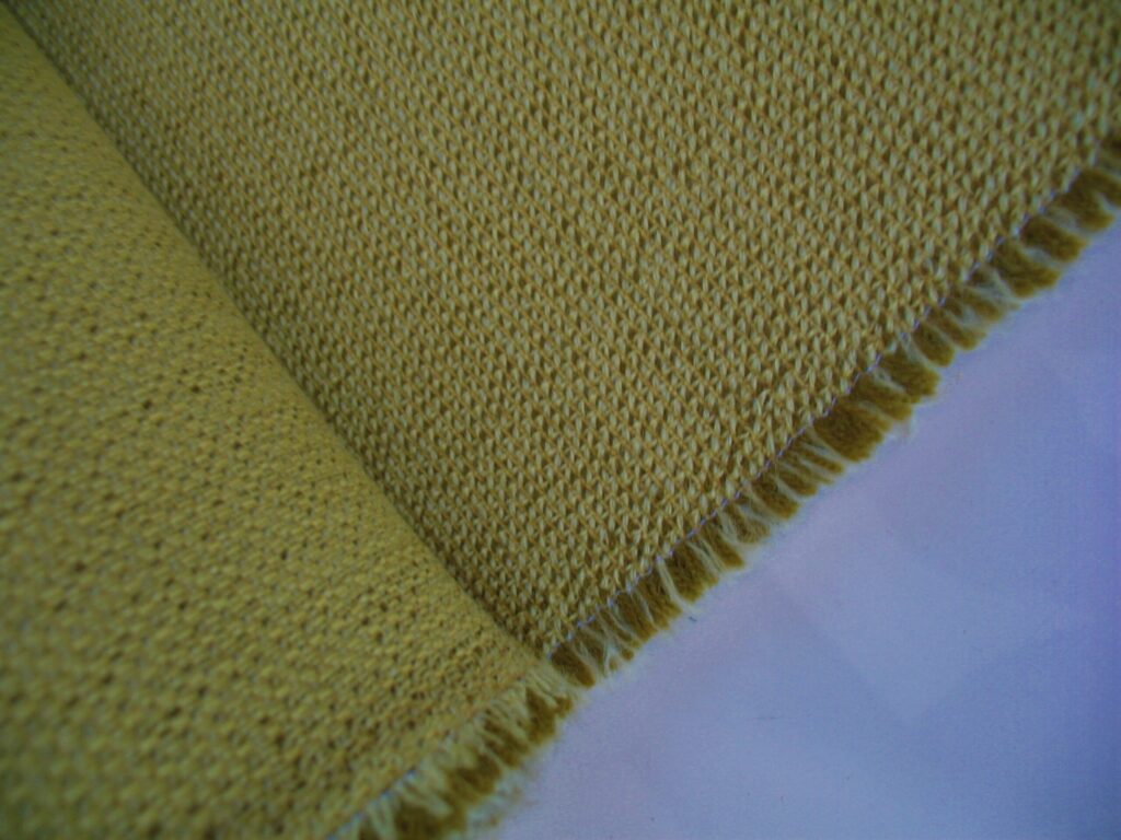 Kvadrat Perla 922 yellow-green