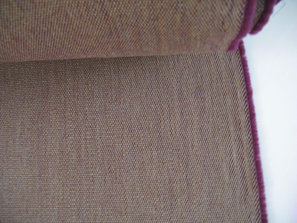 Kvadrat Land purple beige