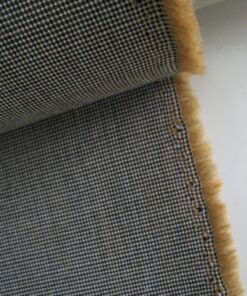 Kvadrat Umami 251 camel brown black white