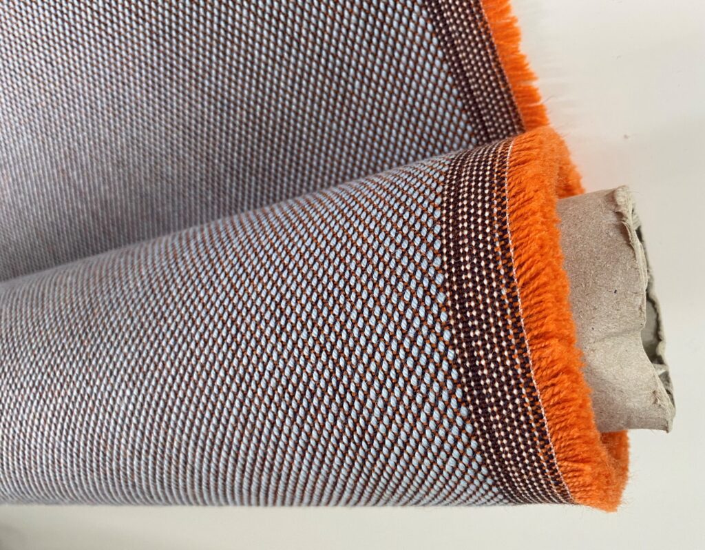 Kvadrat Steelcut Trio 3 416 soft blue orange