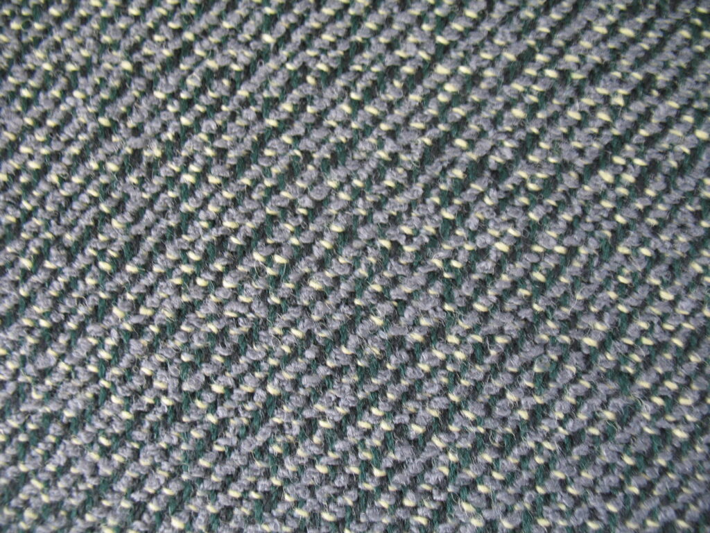 Kvadrat Noise 972 grey yellow green