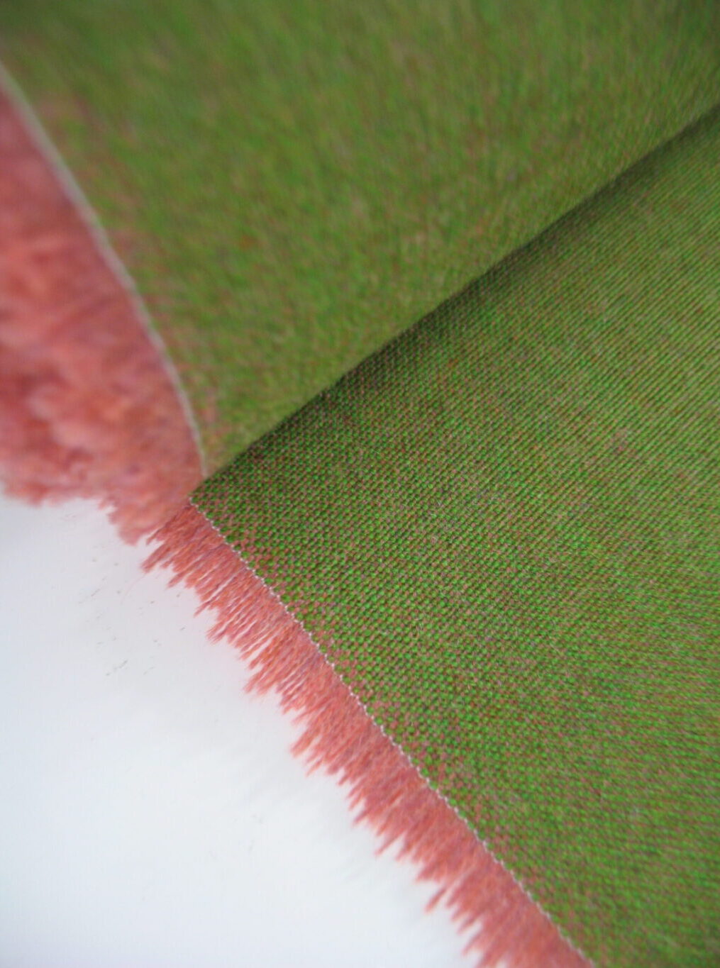 Kvadrat Remix 3 942 green pink