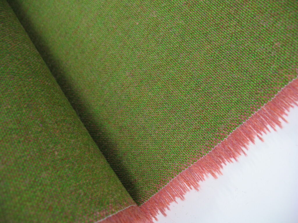 Kvadrat Remix 3 942 green pink
