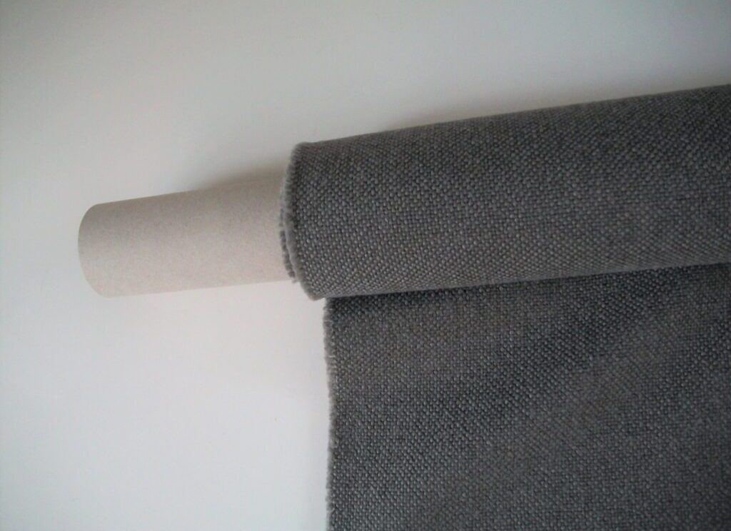 Kvadrat Hallingdal 65 153 grey taupe