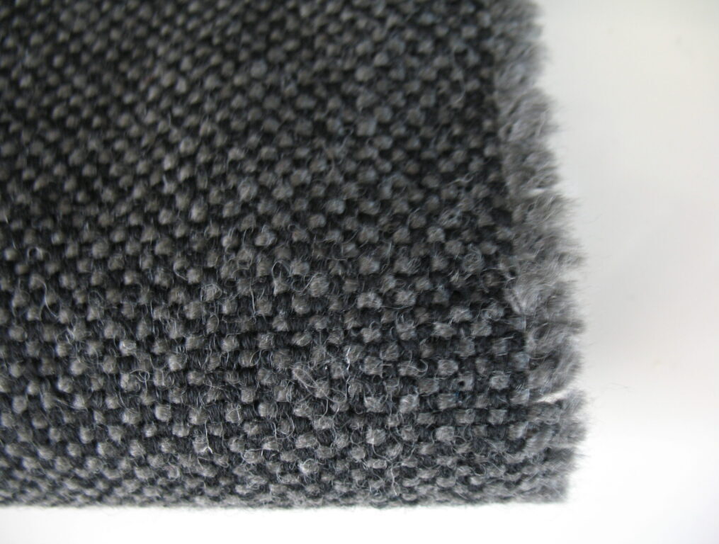 Kvadrat Hallingdal 65 173 black grey