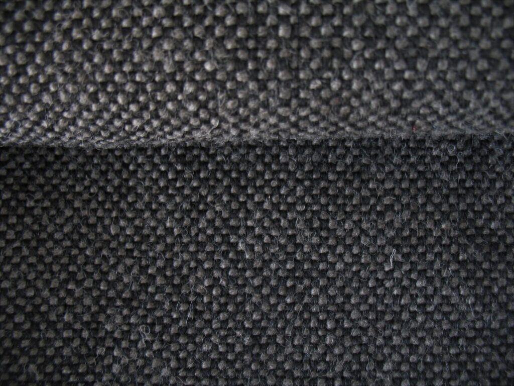 Kvadrat Hallingdal 65 173 black grey