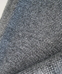 Kvadrat Hallingdal 65 166 black cream white
