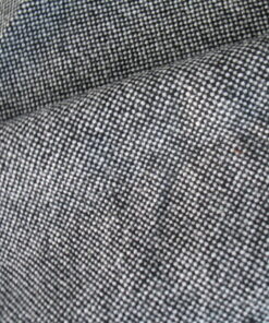 Kvadrat Hallingdal 65 166 black cream white
