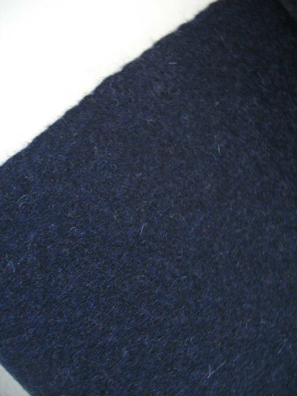 Kvadrat Divina MD 783 purple-blue black