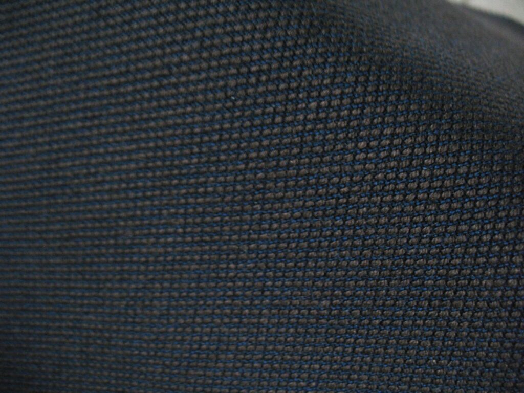 Kvadrat Steelcut Trio 3 756 blue brown