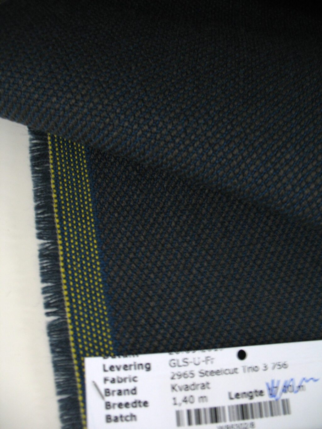 Kvadrat Steelcut Trio 3 756 blue brown