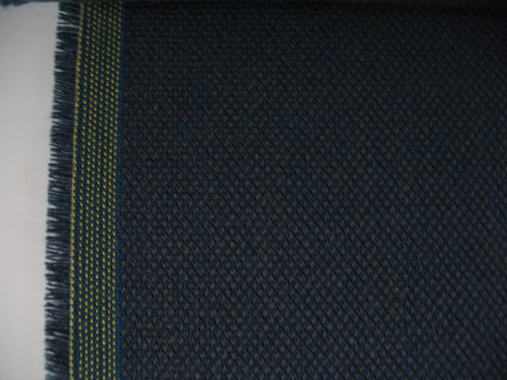 Kvadrat Steelcut Trio 3 756 blue brown