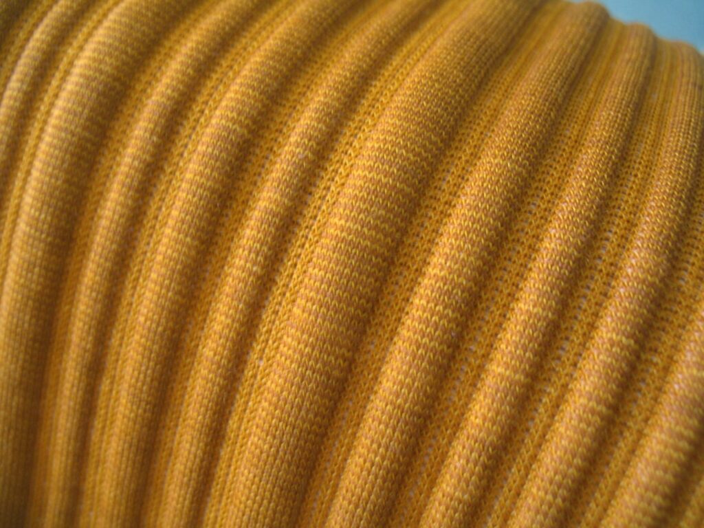 Kvadrat Febrik Husk 0454 Turmeric ochre-yellow orange