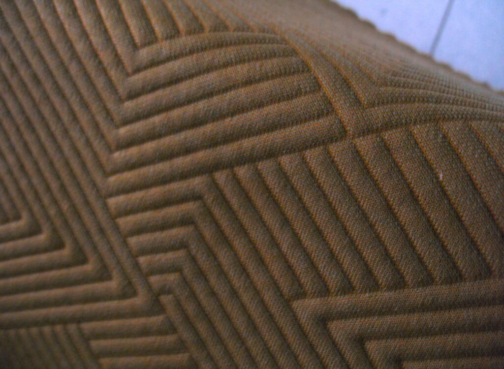 Kvadrat Febrik Mizmaze Silt 0342 orange green camel