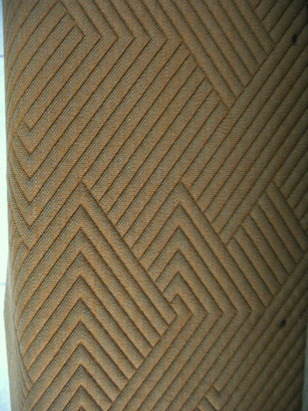 Kvadrat Febrik Mizmaze Silt 0342 orange green camel