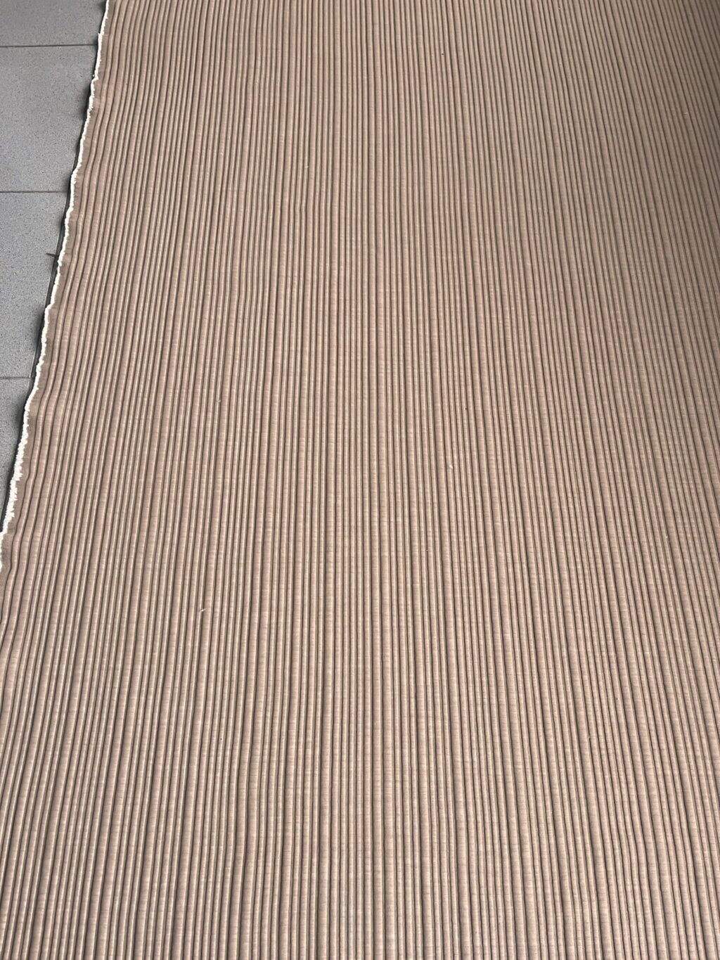 Kvadrat Febrik Husk Sand 0244 sand beige