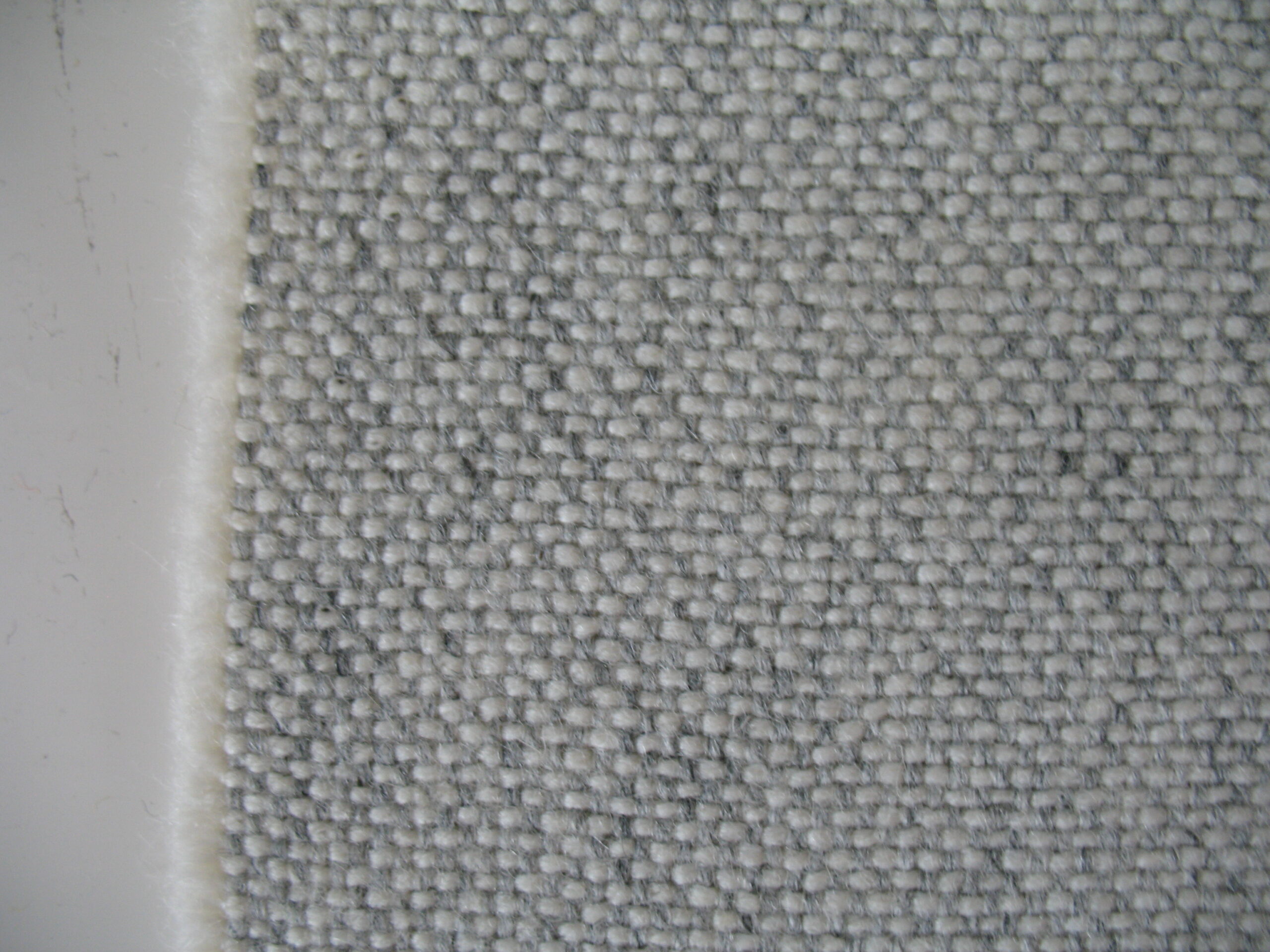 Kvadrat Hallingdal 65 110 cream grey