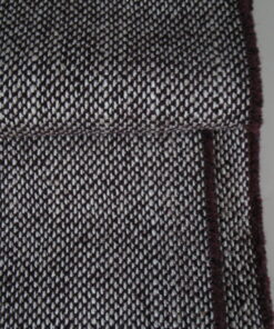 Kvadrat Sunniva 3 352 aubergine purple cream white