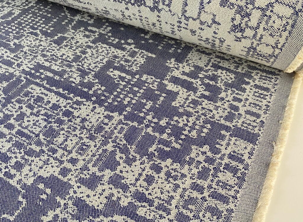 Kvadrat Grid 2 744 blue cream